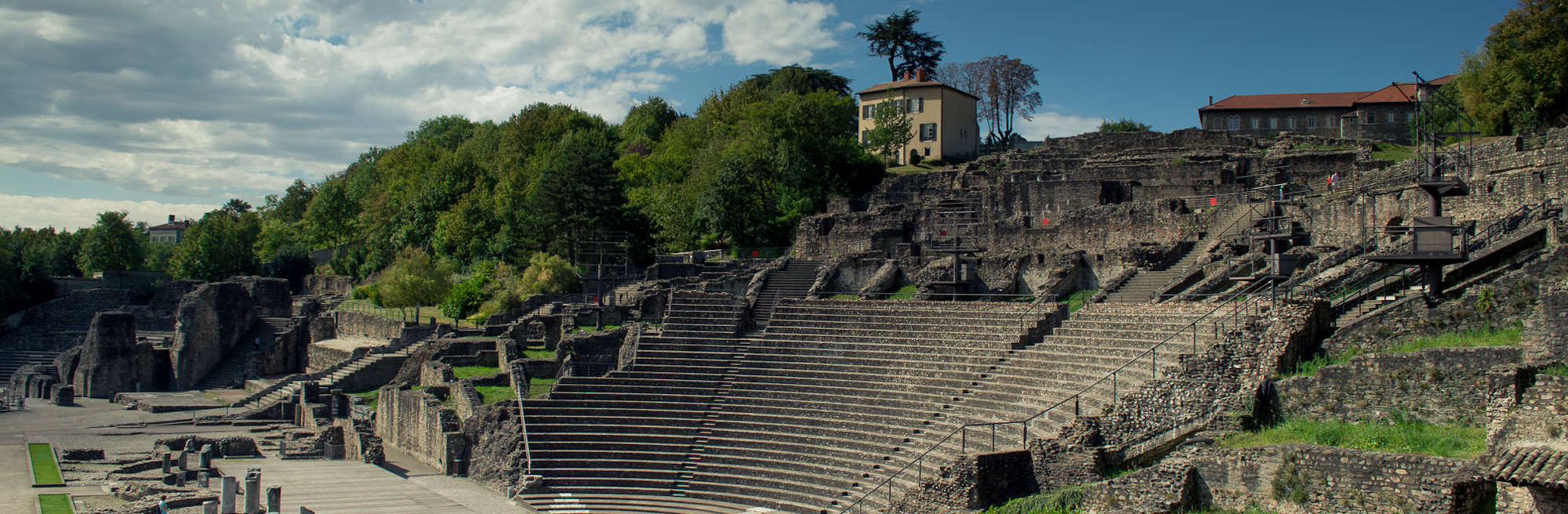 touristic visit of the Lyon Gallo-Roman theater